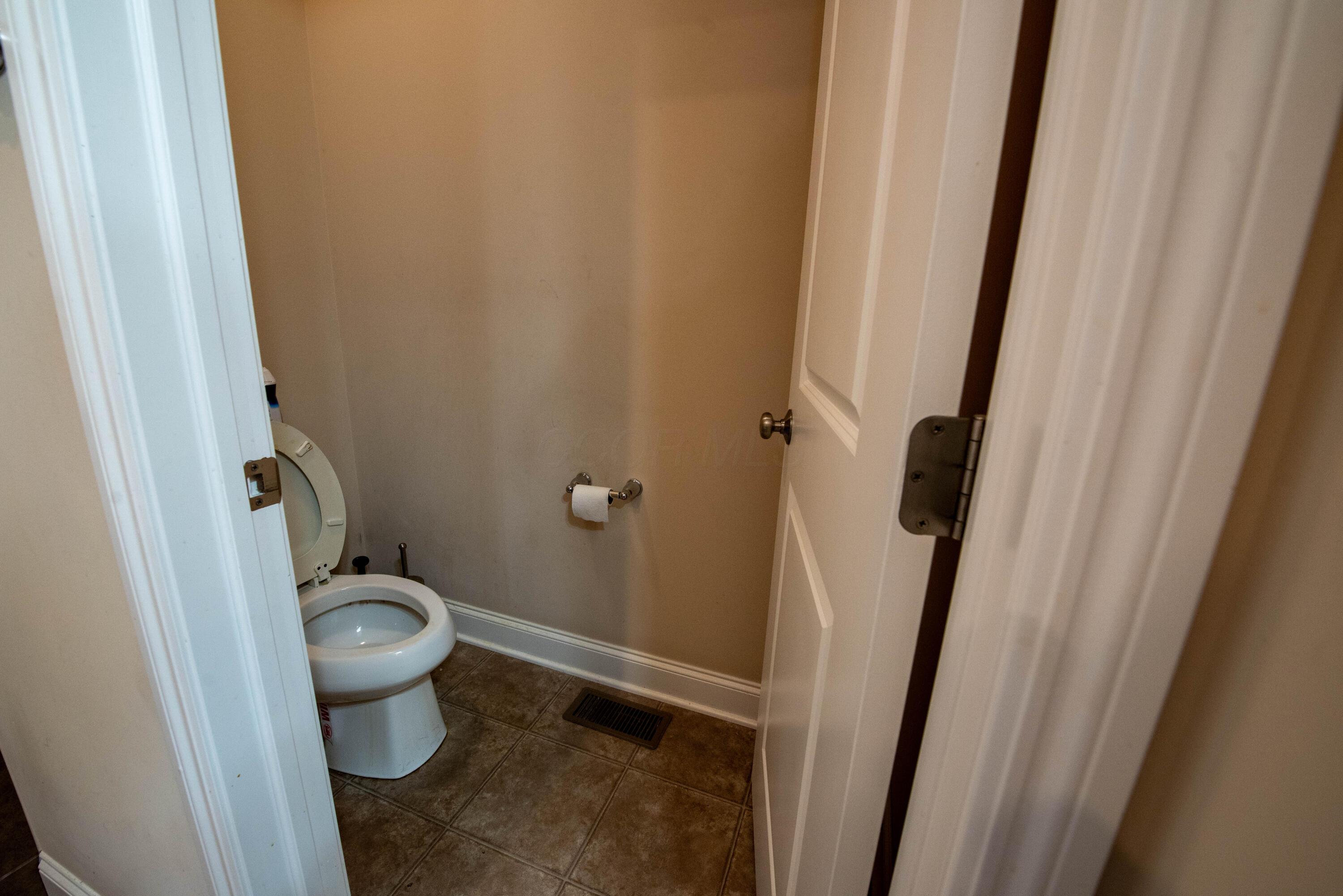 240 Fox Glen Drive, Pickerington, Ohio image 22