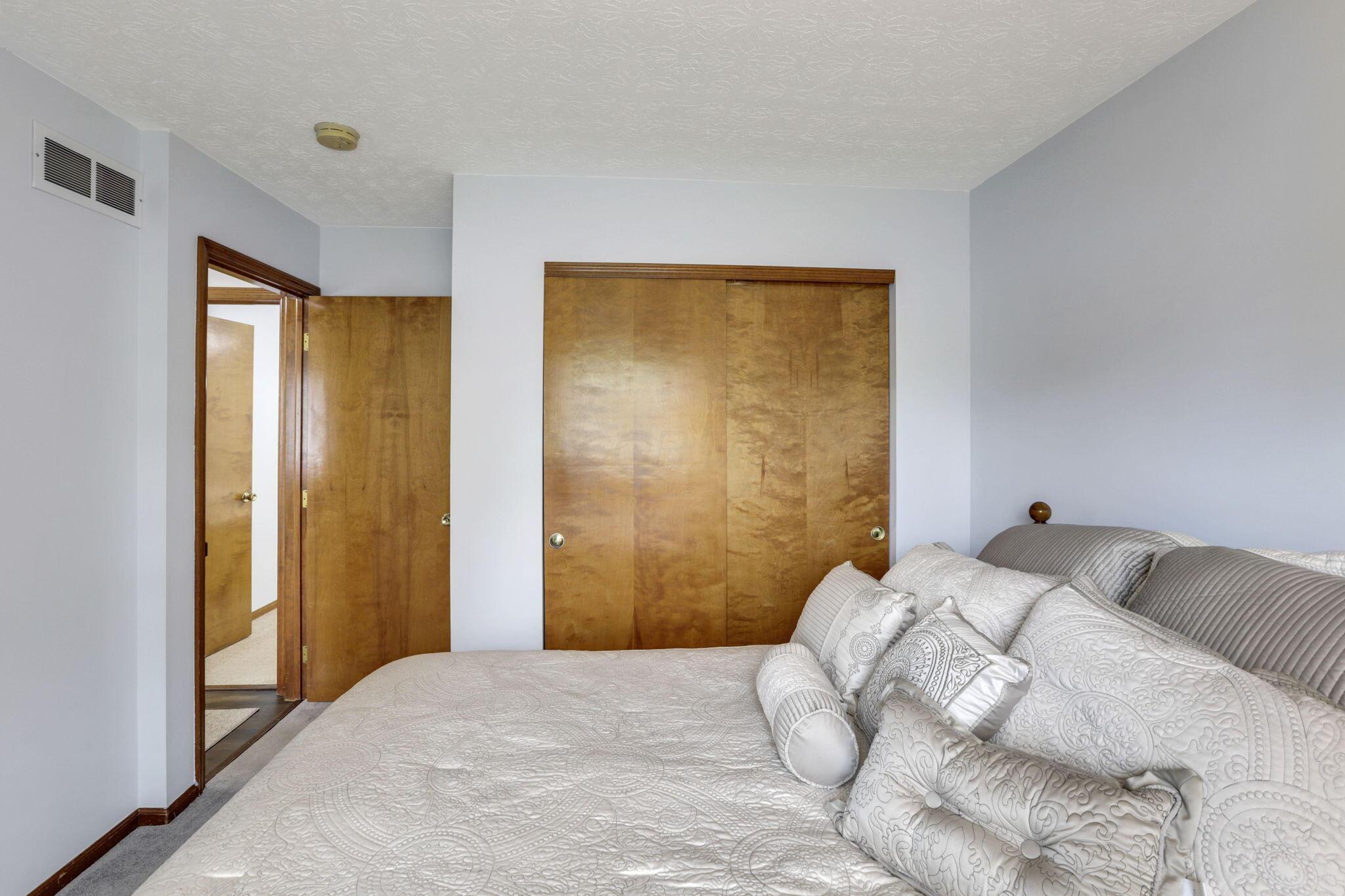 11717 Kennington Square, Pickerington, Ohio image 26