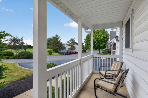 Photo of 292 Village Drive, Johnstown, OH 43031 (MLS # 226025455)