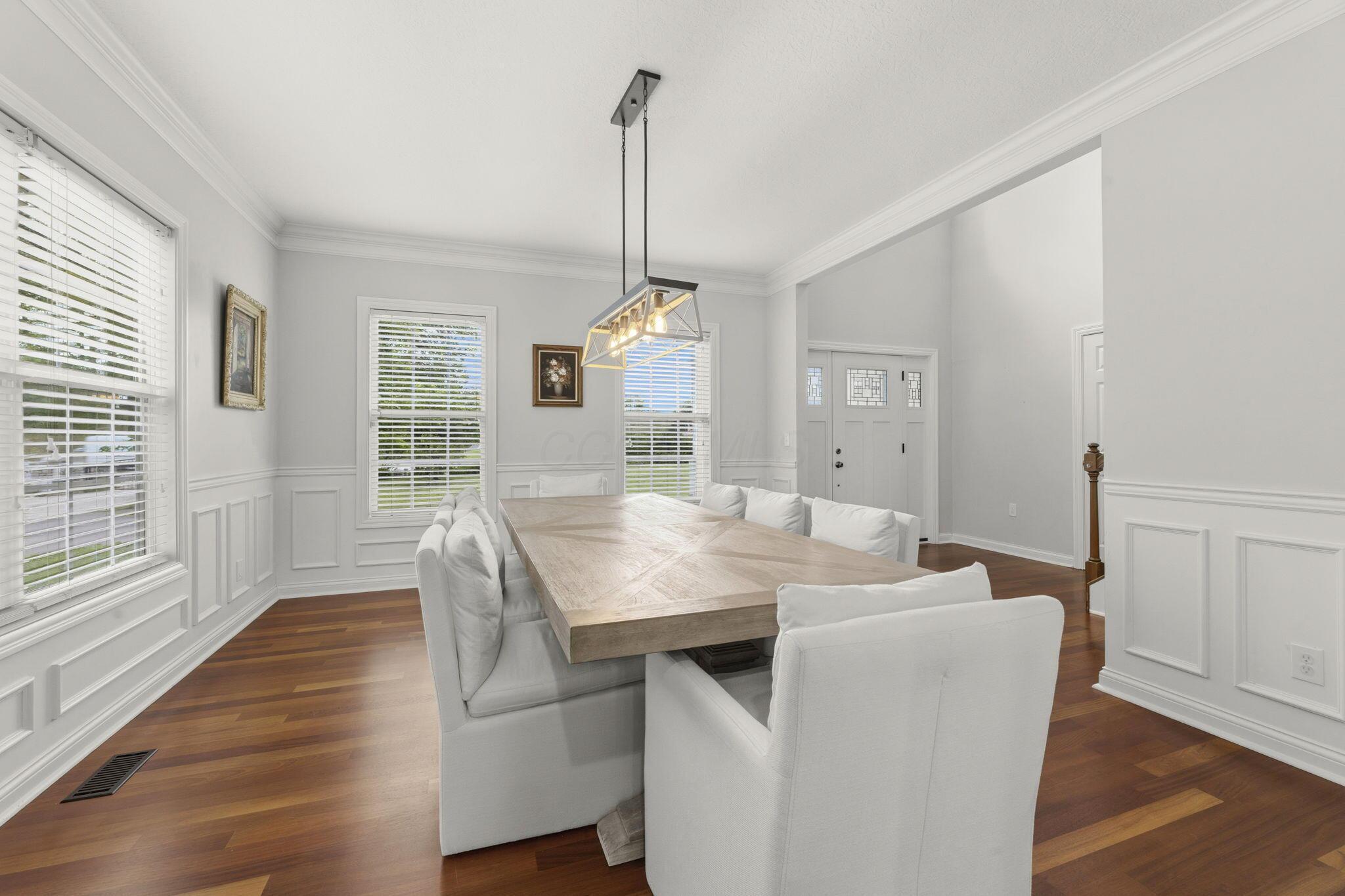 6951 Rochelle Lane