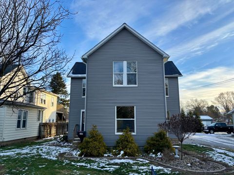 Photo of 242 Newark Road, Mount Vernon, OH 43050 (MLS # 225045061)