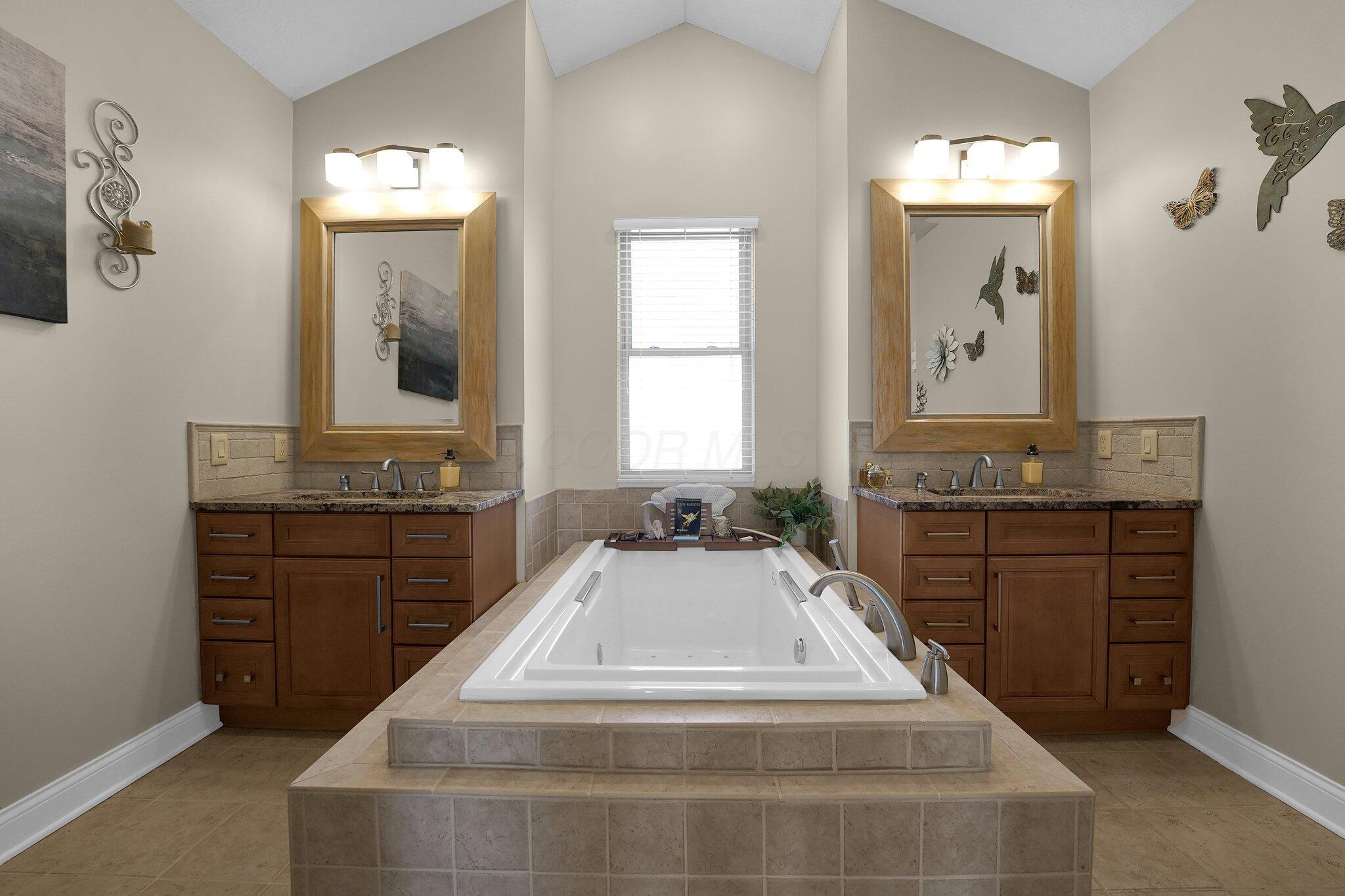 1714 Tuscarora Drive, Grove City, Ohio image 30