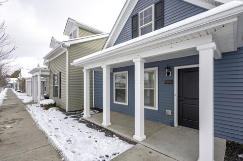 Tiny photo for 5604 Apothecary Way 4 #4, New Albany, OH 43054 (MLS # 225043284)