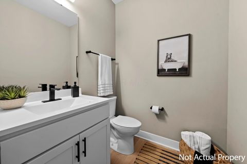 Tiny photo for 5604 Apothecary Way 4 #4, New Albany, OH 43054 (MLS # 225043284)