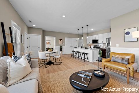 Tiny photo for 5604 Apothecary Way 4 #4, New Albany, OH 43054 (MLS # 225043284)