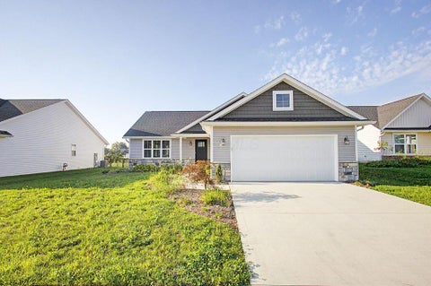 Photo of 557 Cannondale Avenue, Johnstown, OH 43031 (MLS # 226033533)