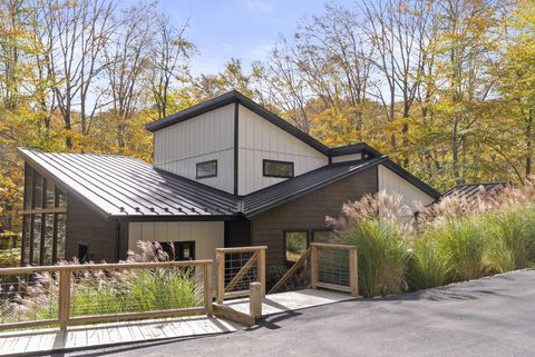 Tiny photo for 1633 Cardinal Hill Lane, Sugar Grove, OH 43155 (MLS # 226003230)