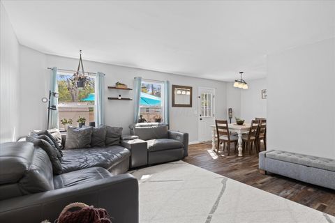 Tiny photo for 3665 2nd Avenue, Urban Crest, OH 43123 (MLS # 225037105)