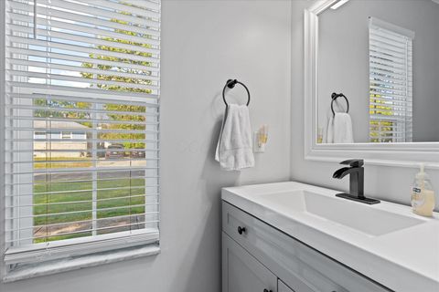 Tiny photo for 3665 2nd Avenue, Urban Crest, OH 43123 (MLS # 225037105)