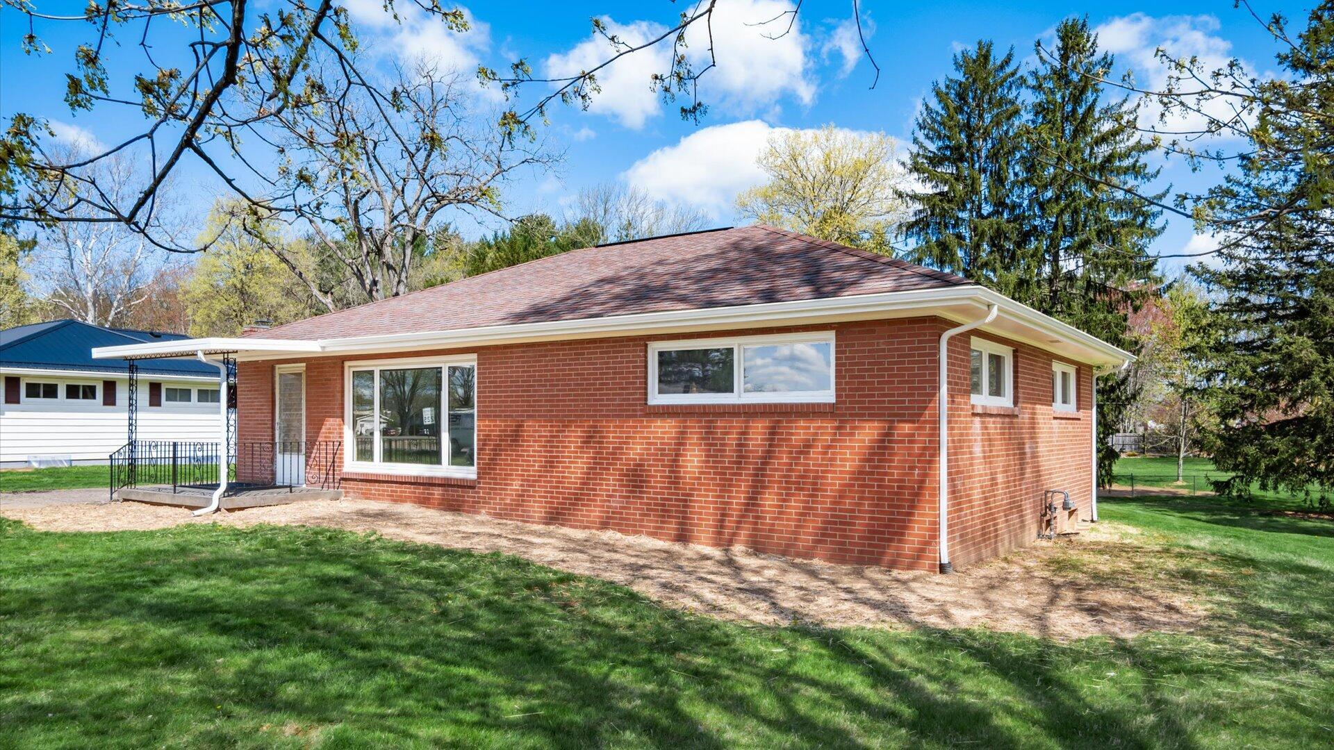 3675 Kay Drive, Zanesville, Ohio image 2
