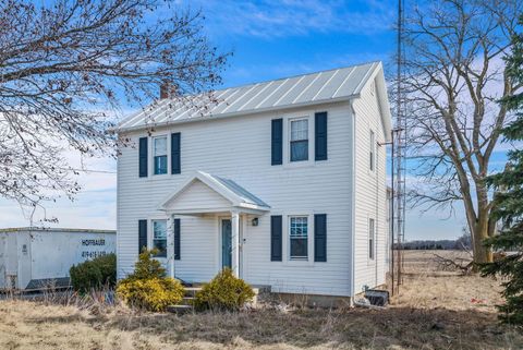 Photo of 16355 Township Highway 96, Upper Sandusky, OH 43351 (MLS # 226005666)