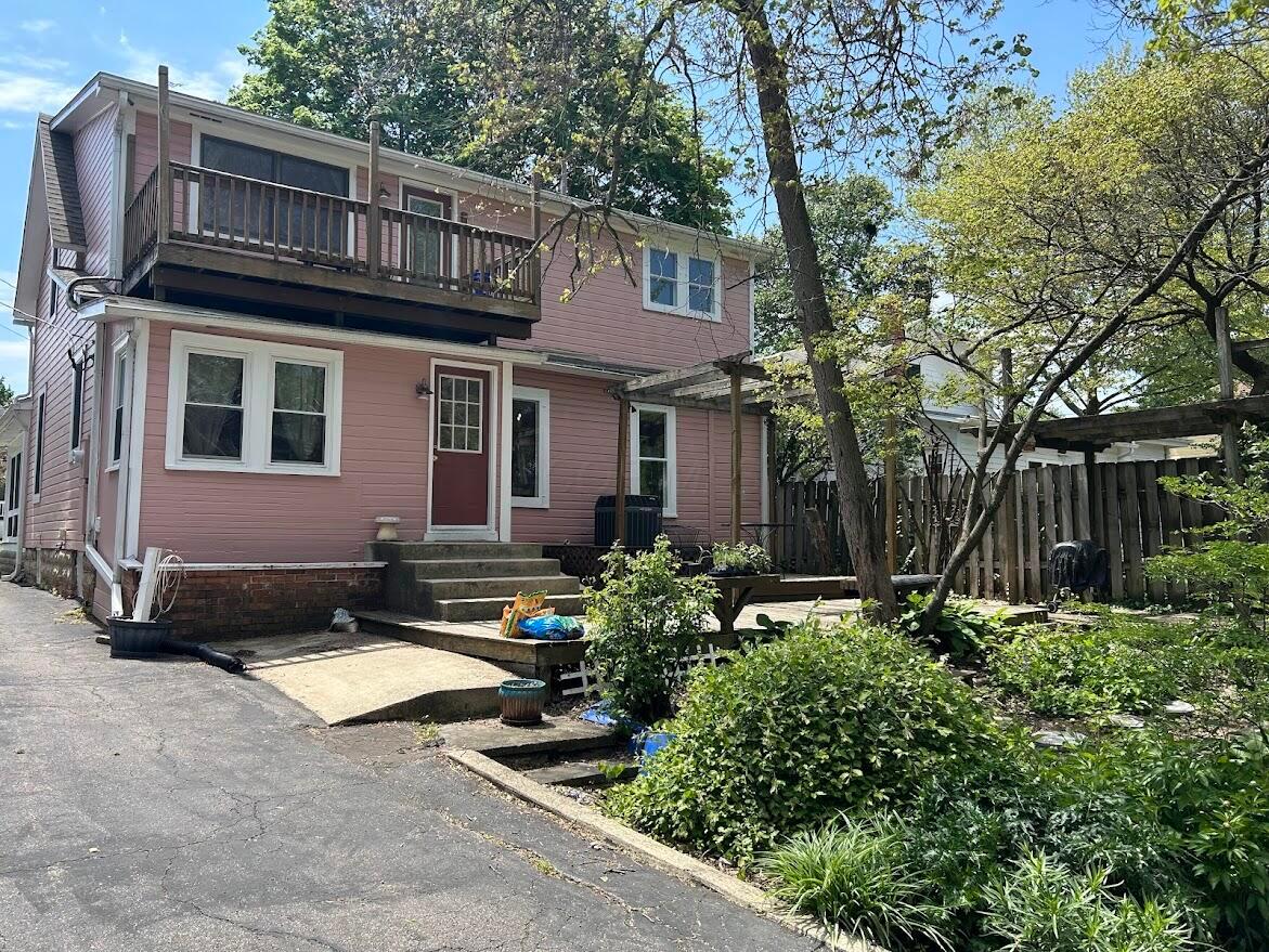 310 W 6th Street