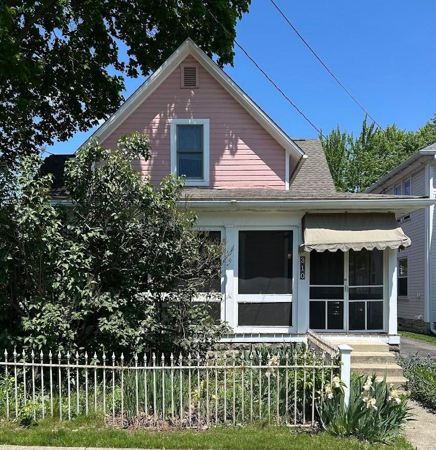 310 W 6th Street