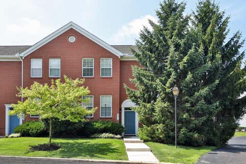Photo of 3011 Sunset Drive F #F, Columbus, OH 43202 (MLS # 226030100)