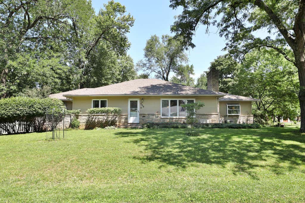Photo of 306 Pinney Drive, Worthington, OH 43085 (MLS # 226029908)