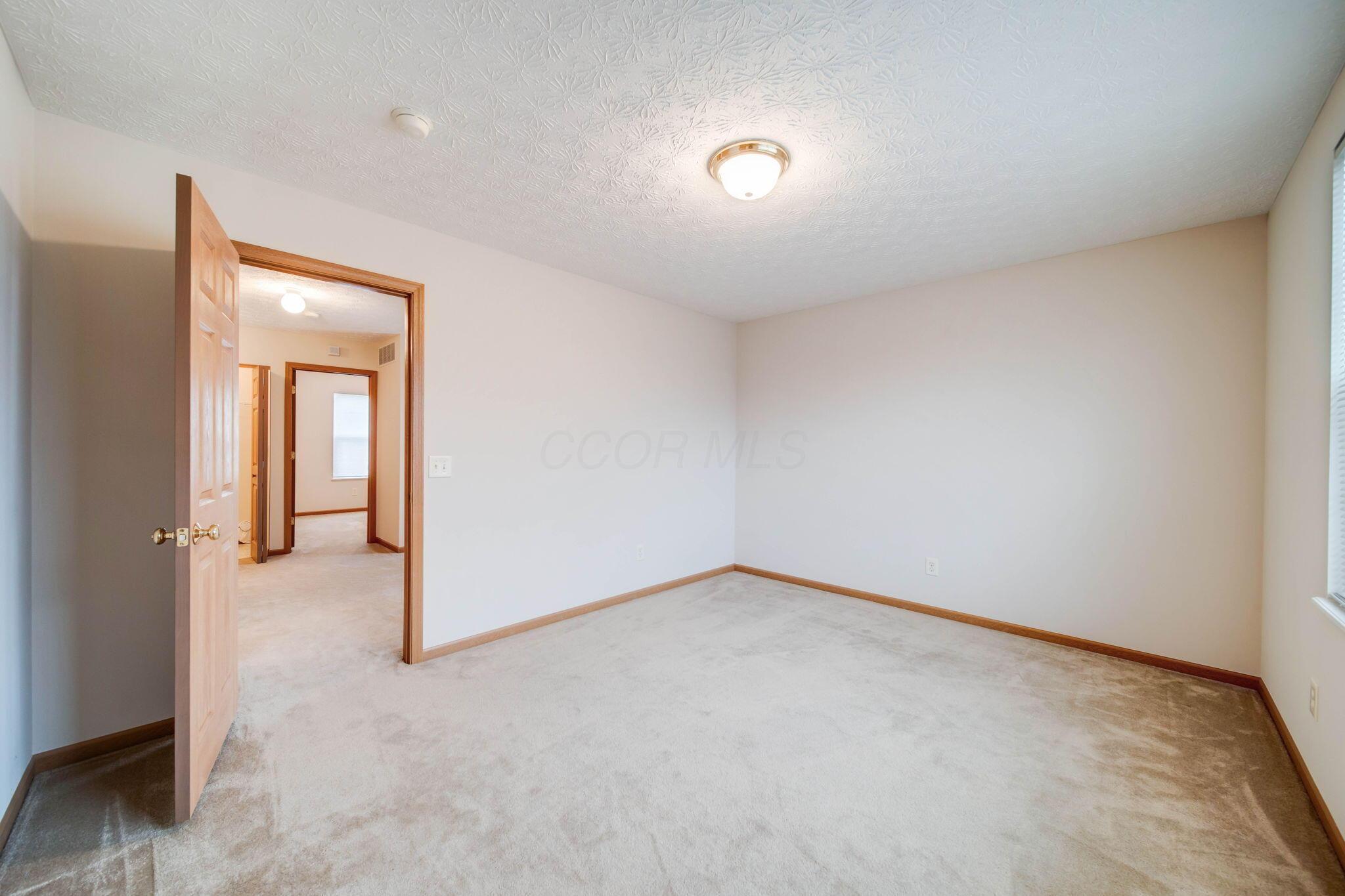 5787 Stonepath Drive, Hilliard, Ohio image 34