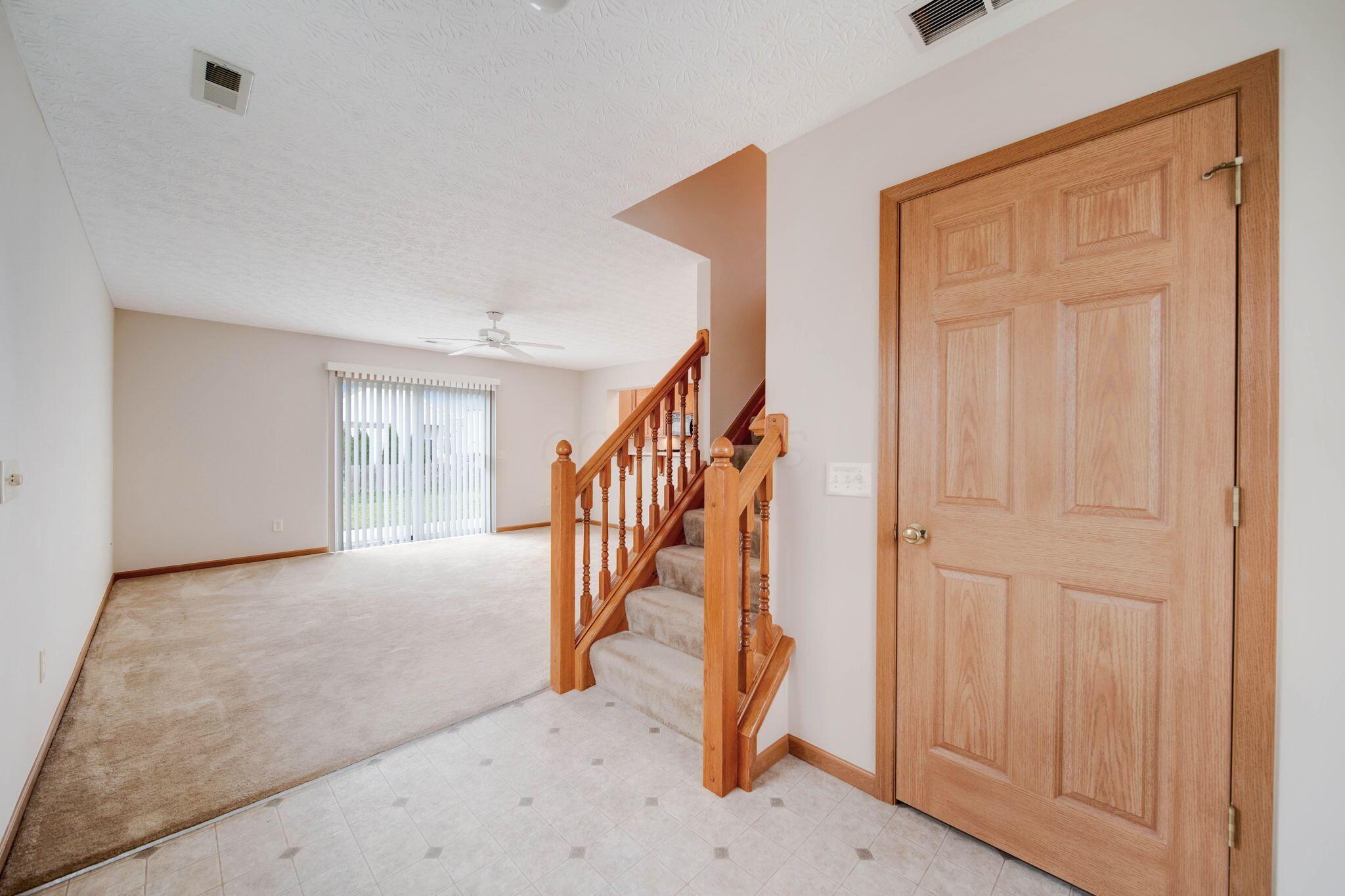5787 Stonepath Drive, Hilliard, Ohio image 5