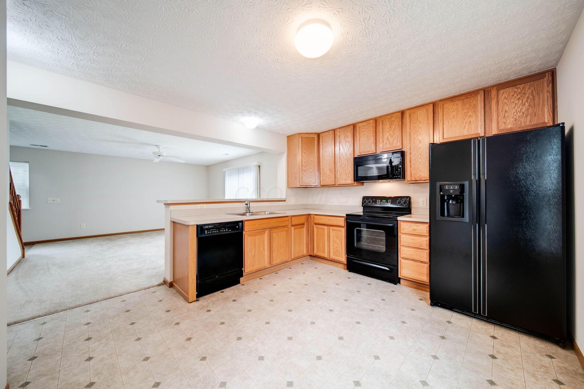 5787 Stonepath Drive, Hilliard, Ohio image 11