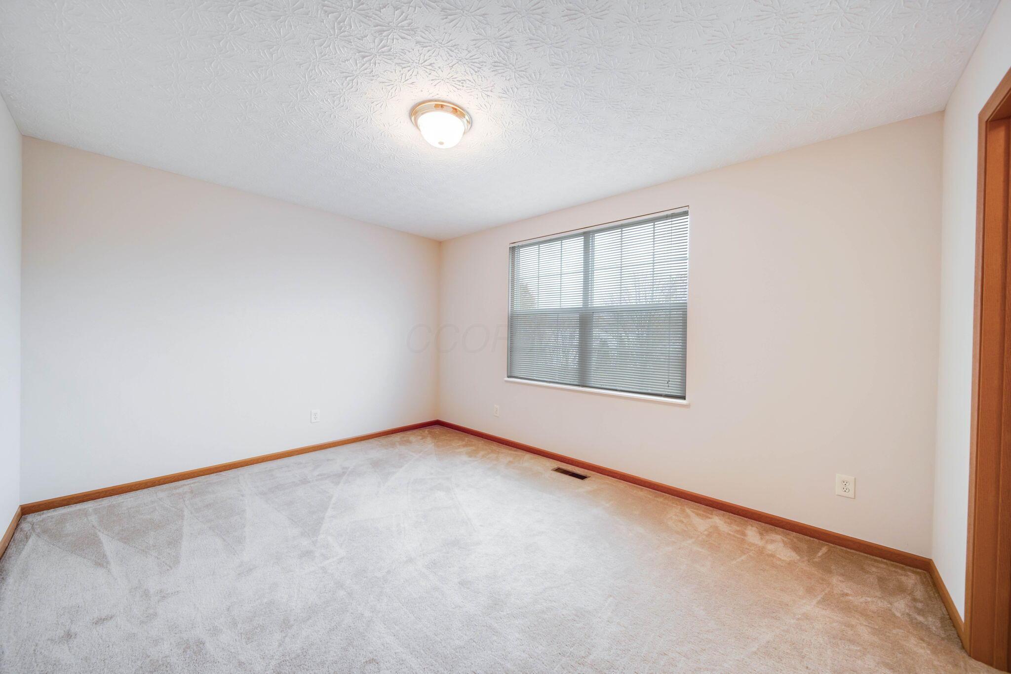 5787 Stonepath Drive, Hilliard, Ohio image 31