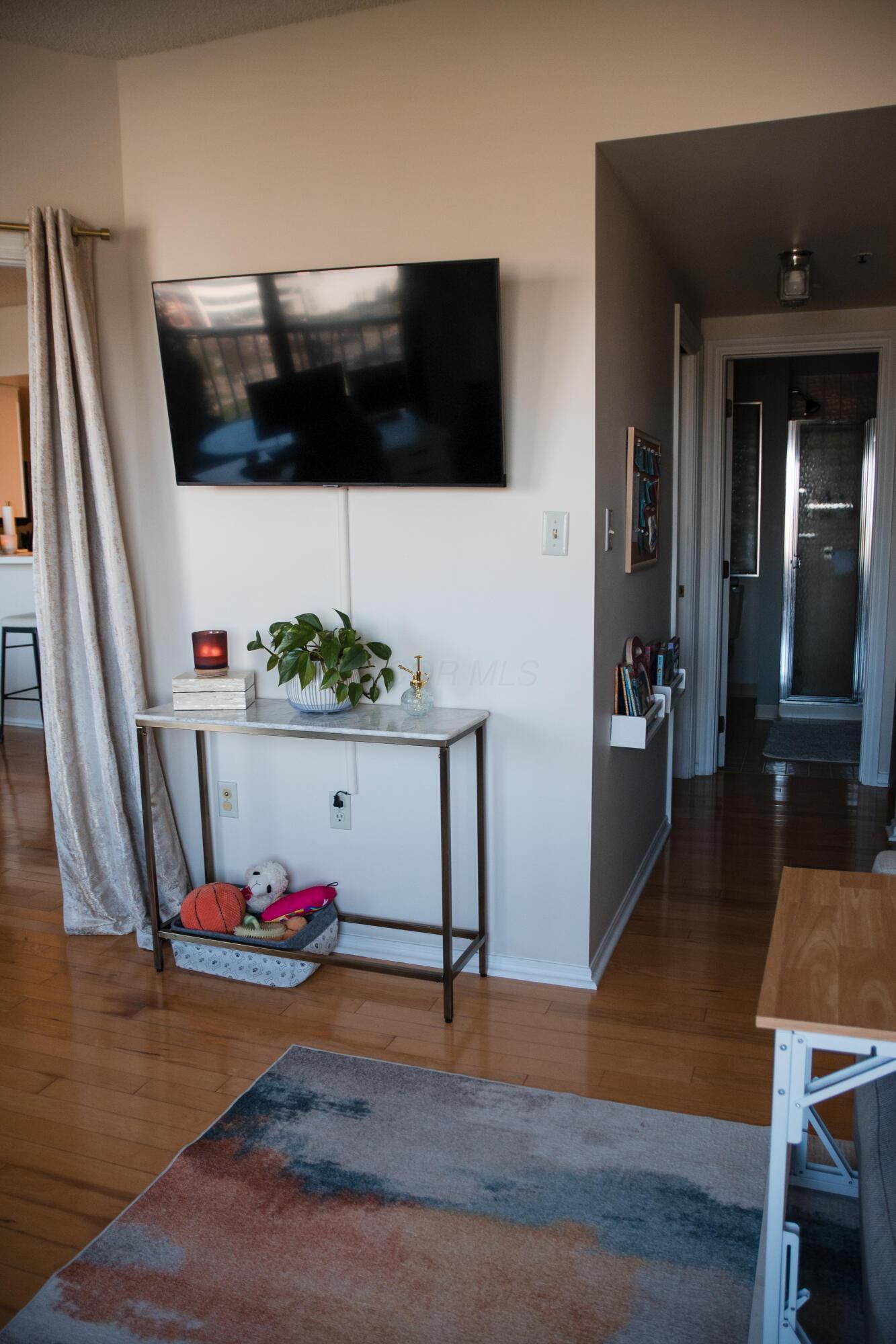 155 W Main Street 1404