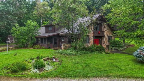 Photo of 3455 Linn Drive, Zanesville, OH 43701 (MLS # 226027397)