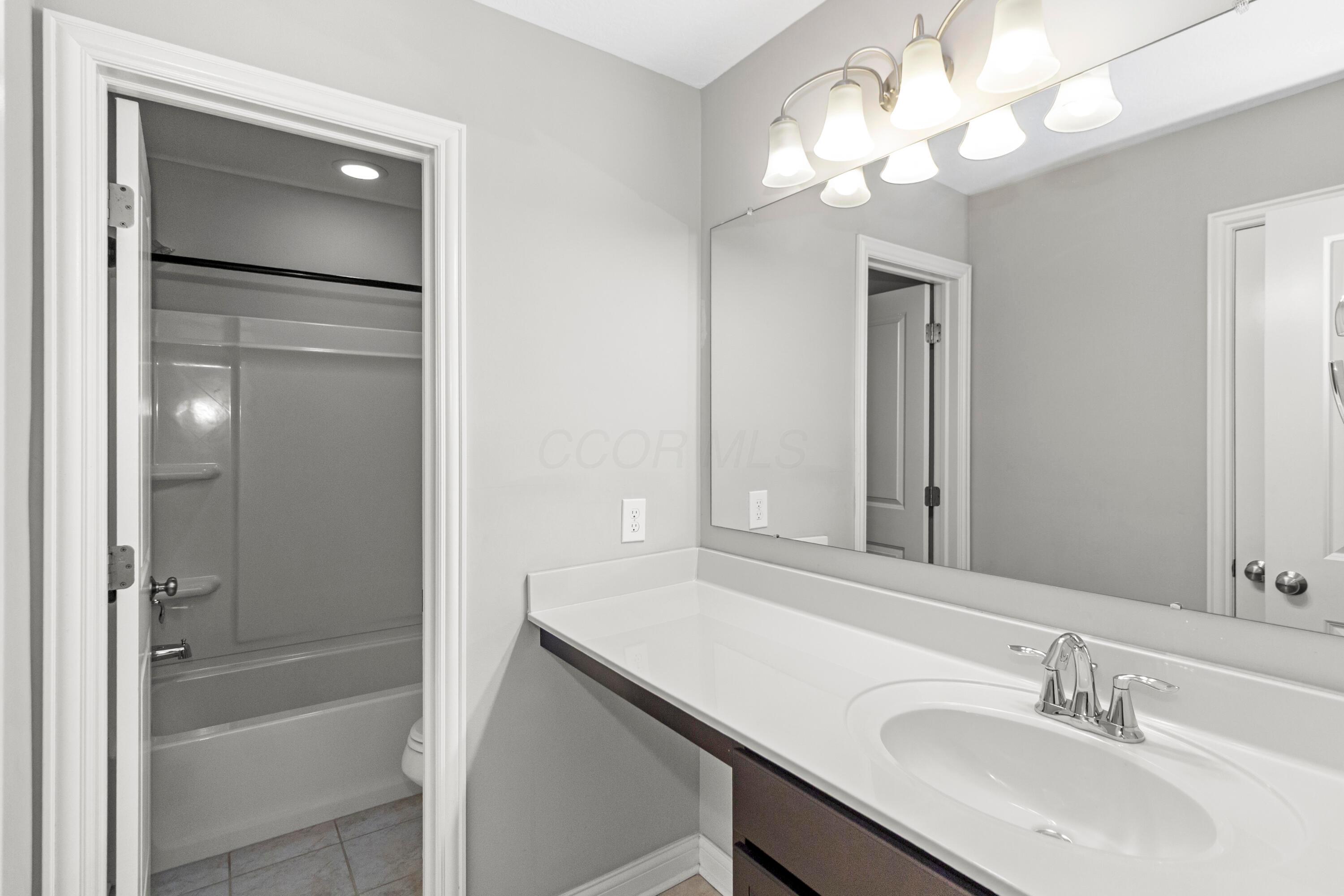 3015 Green Line Way, Columbus, Ohio image 25