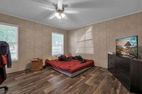 Tiny photo for 350 Ray Avenue, Circleville, OH 43113 (MLS # 225037763)