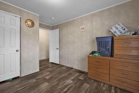 Tiny photo for 350 Ray Avenue, Circleville, OH 43113 (MLS # 225037763)