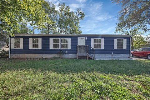 Tiny photo for 350 Ray Avenue, Circleville, OH 43113 (MLS # 225037763)