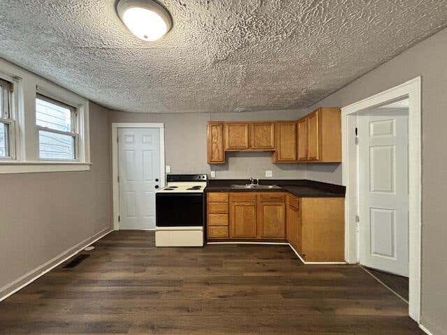 Photo of 768 N Dawson Avenue, Columbus, OH 43219 (MLS # 226022922)