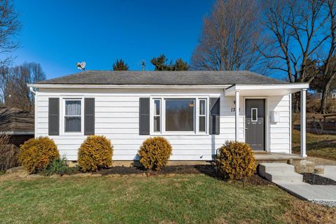 Photo of 1332 N Columbus Street, Lancaster, OH 43130 (MLS # 226002100)