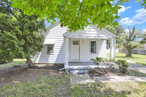 Photo of 1820 Hopkins Avenue, Columbus, OH 43223 (MLS # 226026872)