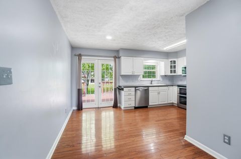 Tiny photo for 6040 E Walnut Street, Westerville, OH 43081 (MLS # 226014314)