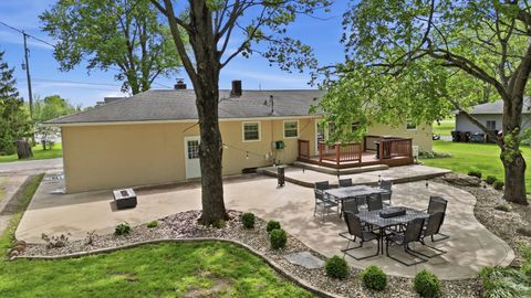 Tiny photo for 6040 E Walnut Street, Westerville, OH 43081 (MLS # 226014314)