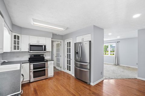 Tiny photo for 6040 E Walnut Street, Westerville, OH 43081 (MLS # 226014314)