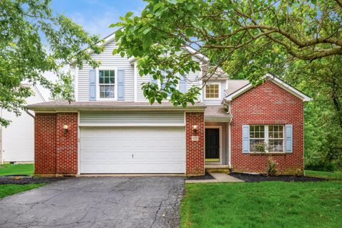 Homes For Sale - 325 Penwood Court<br/> Pataskala, OH 43062