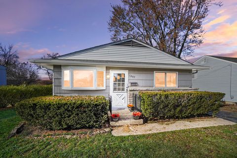Photo of 1207 Nocturne Road E, Reynoldsburg, OH 43068 (MLS # 225043791)
