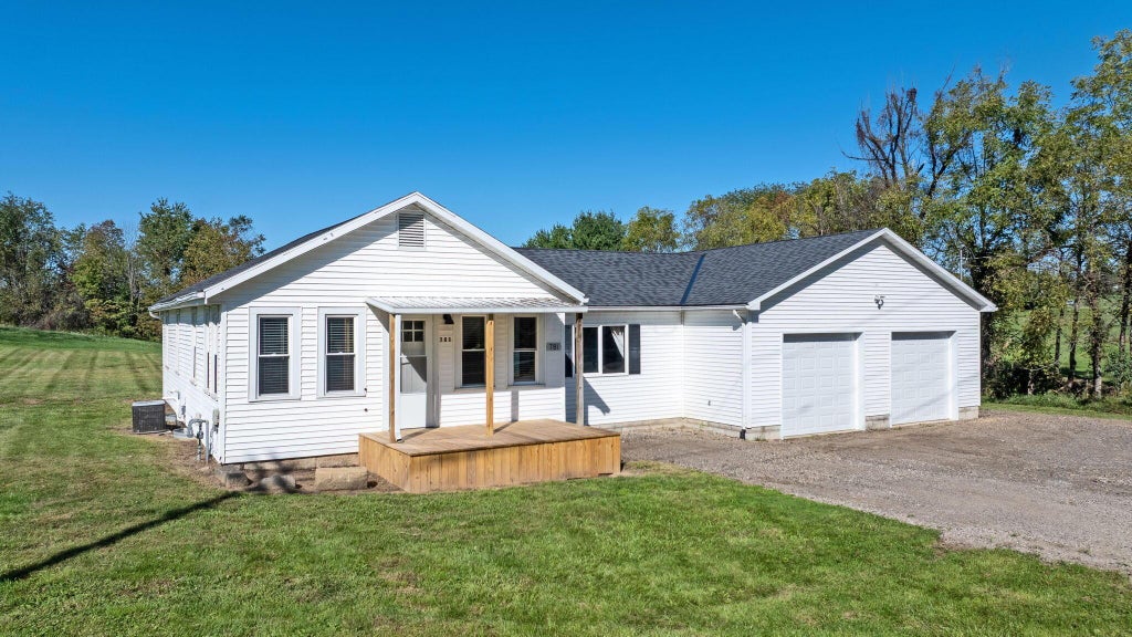 Photo of 781 Upper Fredericktown Road, Mount Vernon, OH 43050 (MLS # 226037284)