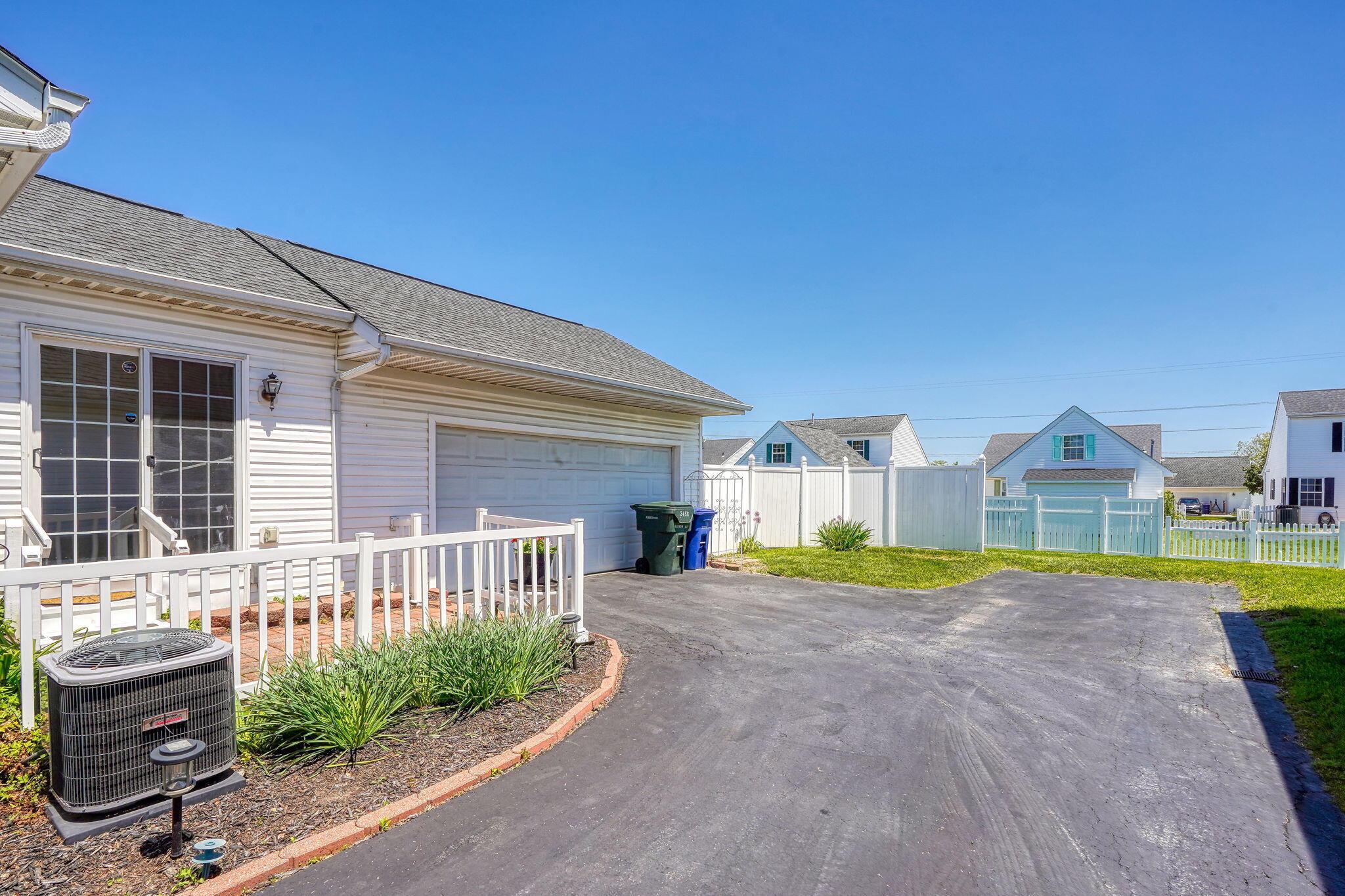 2456 Bloxom Street, Grove City, Ohio image 32