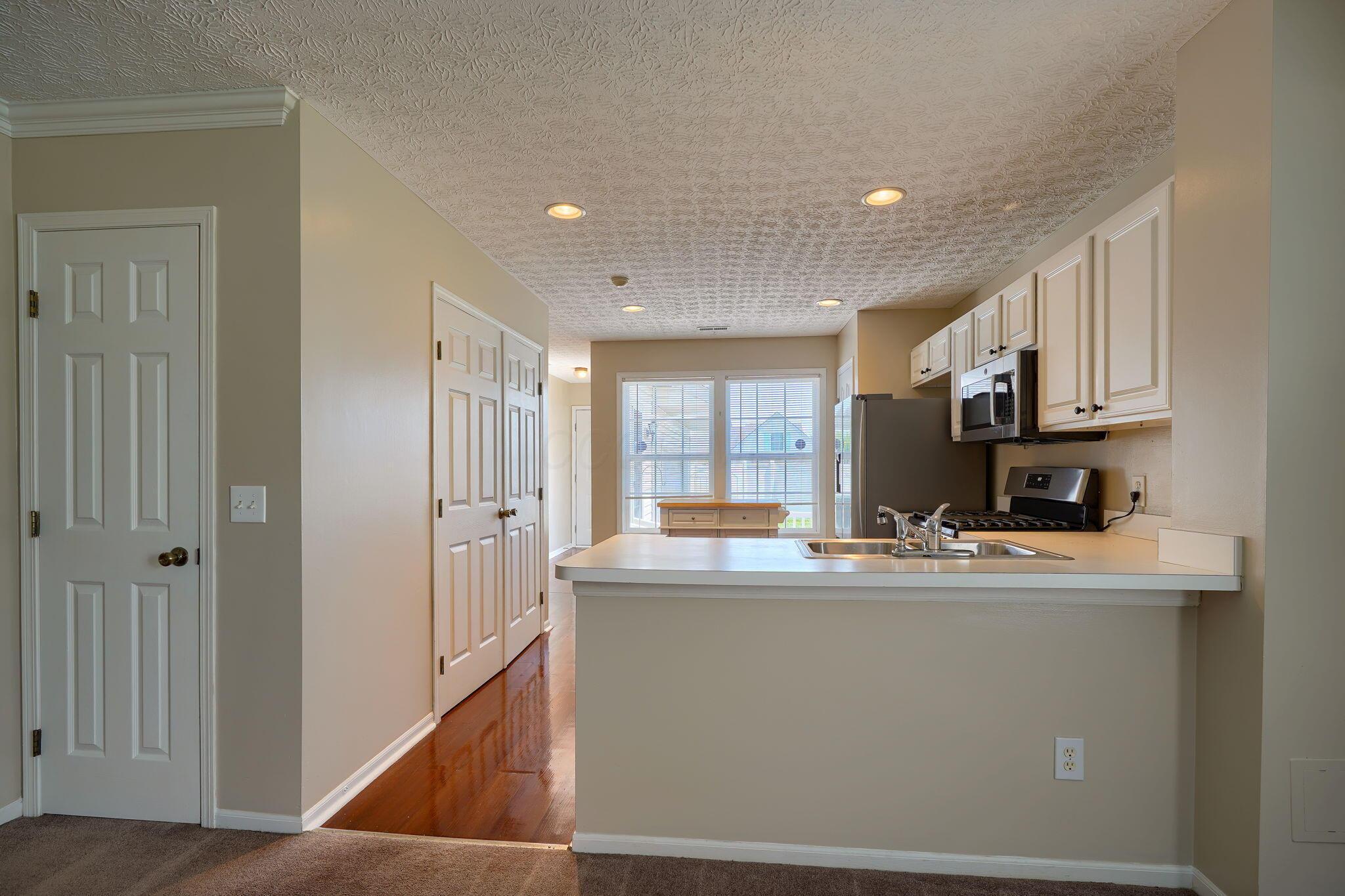 2456 Bloxom Street, Grove City, Ohio image 14