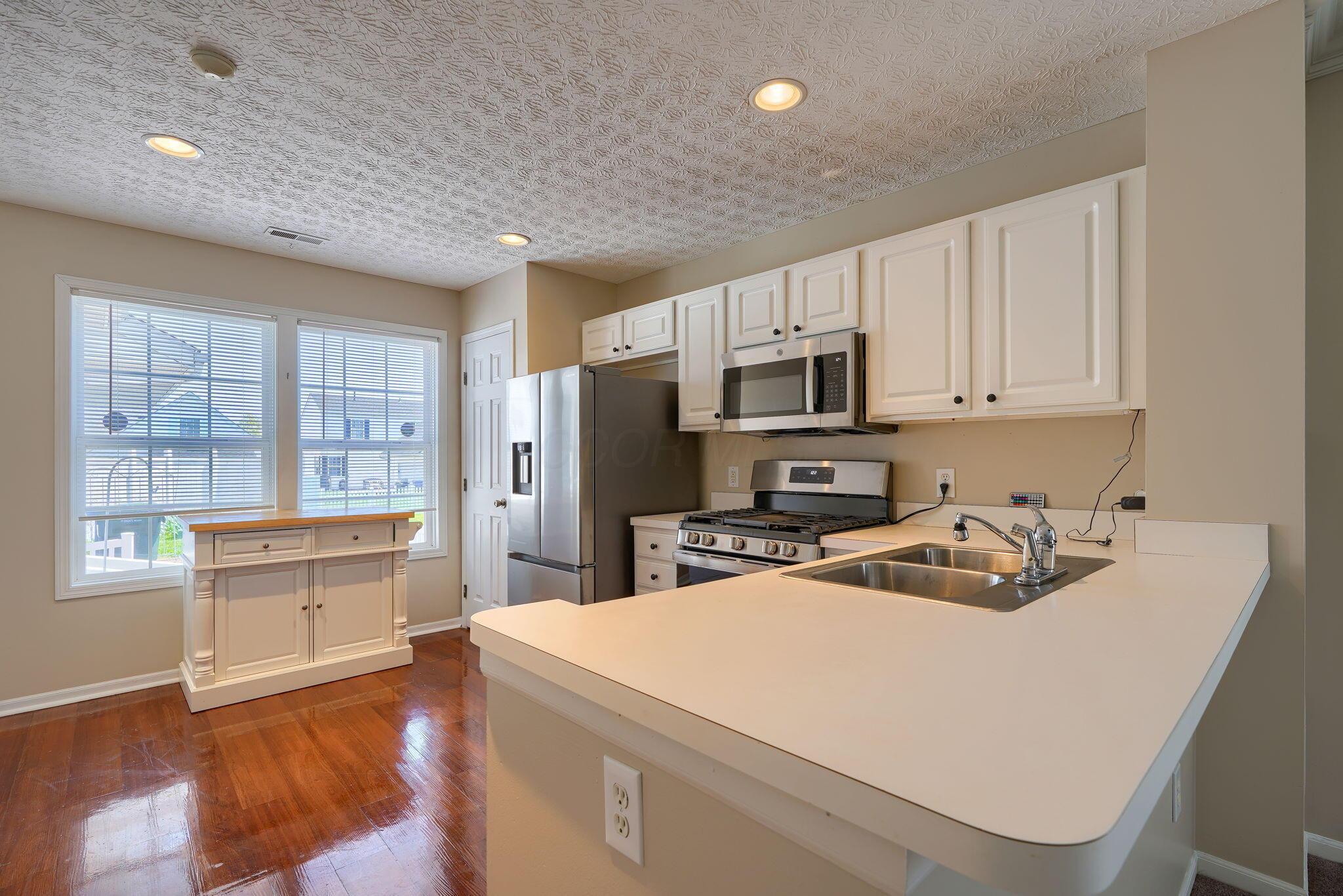 2456 Bloxom Street, Grove City, Ohio image 16