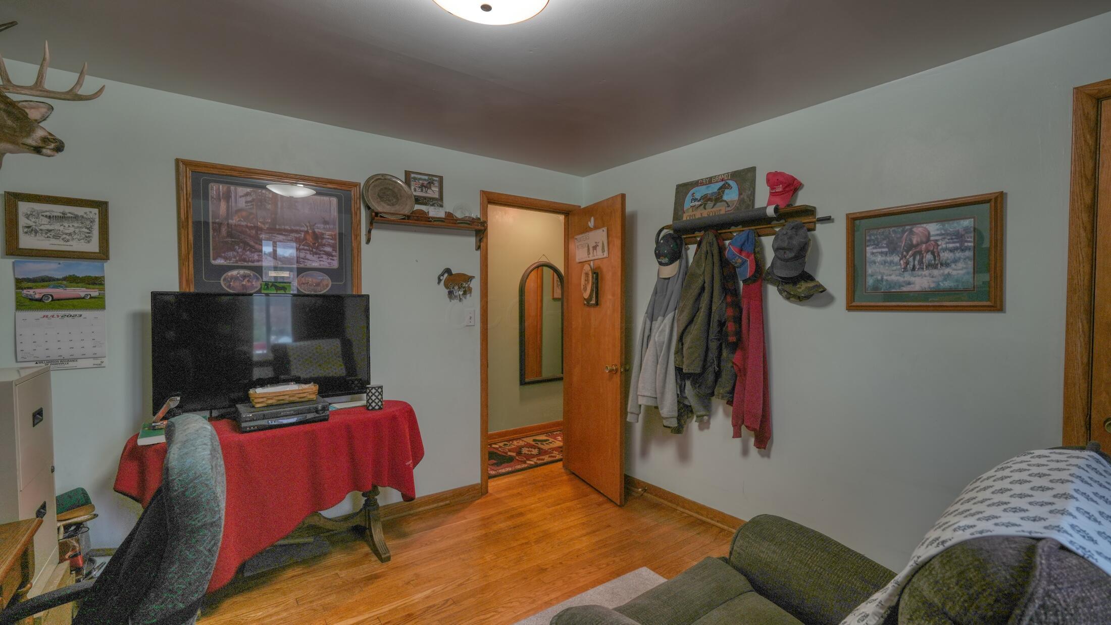 1336 S 13th Street, Coshocton, Ohio image 19