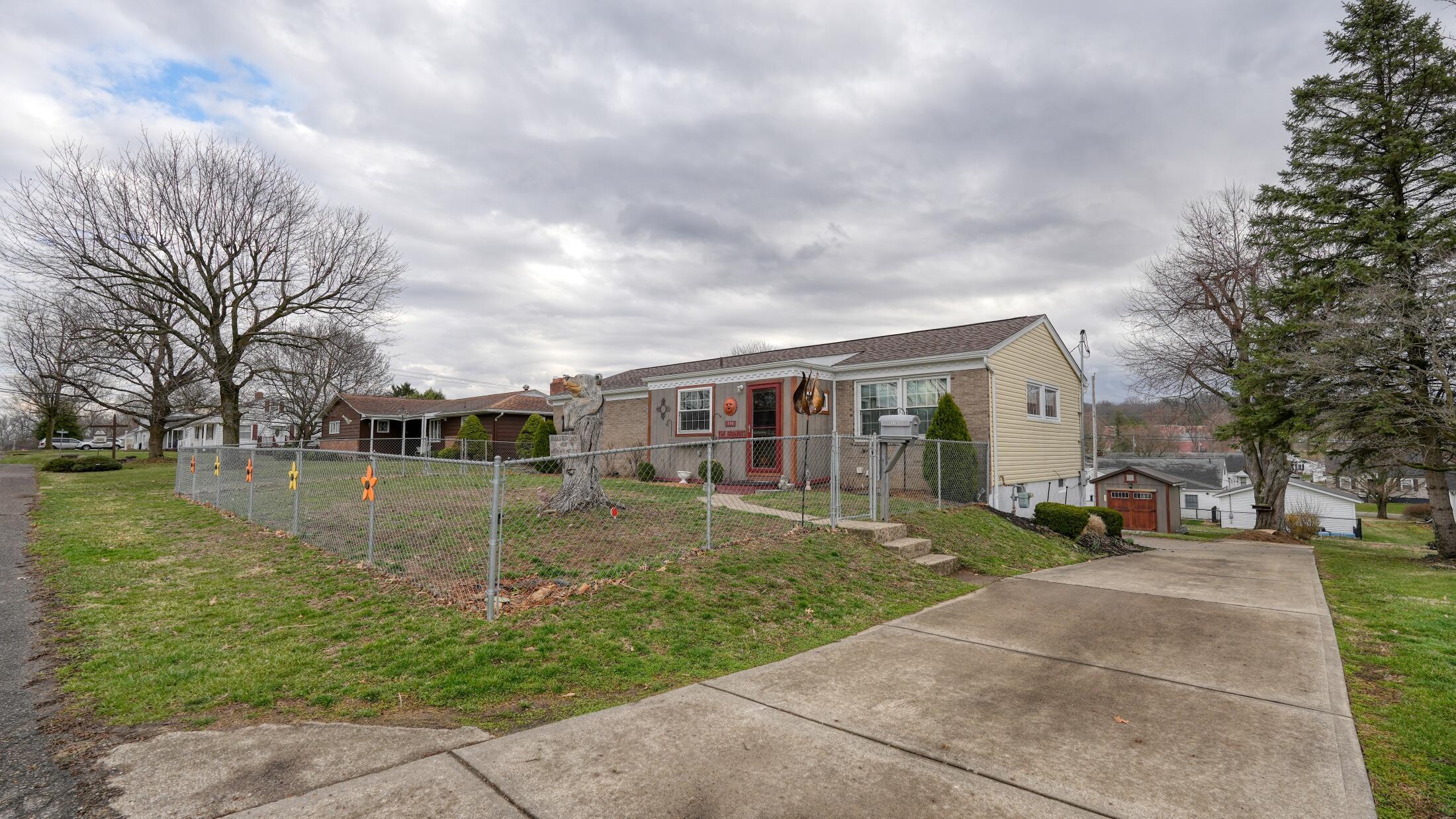 1336 S 13th Street, Coshocton, Ohio image 33