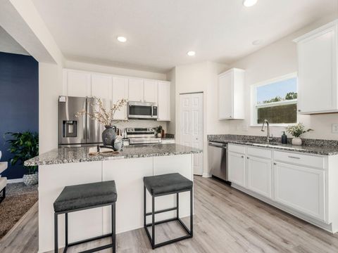 Tiny photo for 805 Saddle Avenue, Pataskala, OH 43062 (MLS # 225037732)