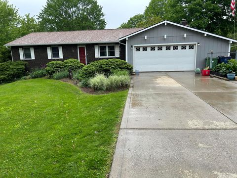 Photo of 91 Deer Trail Drive, Thornville, OH 43076 (MLS # 226015062)