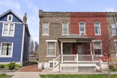 Photo of 252 E 2nd Avenue, Columbus, OH 43201 (MLS # 226009449)