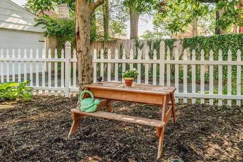 Tiny photo for 580 Richards Road, Columbus, OH 43214 (MLS # 226019662)