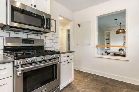 Tiny photo for 580 Richards Road, Columbus, OH 43214 (MLS # 226019662)