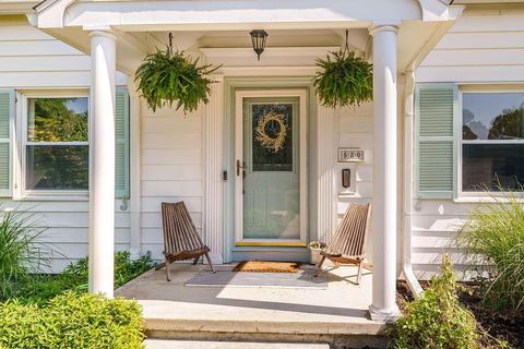 Tiny photo for 580 Richards Road, Columbus, OH 43214 (MLS # 226019662)