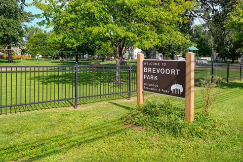 Tiny photo for 580 Richards Road, Columbus, OH 43214 (MLS # 226019662)
